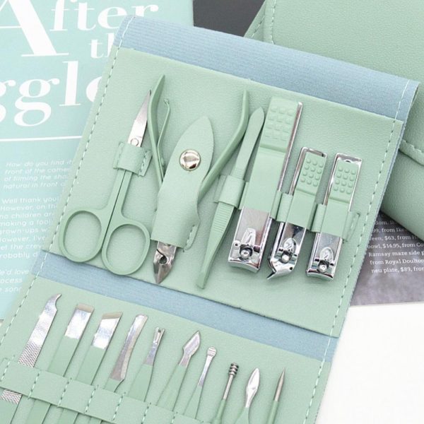 16-Piece Manicure & Pedicure Kit – Premium Stainless Steel Nail Care Set